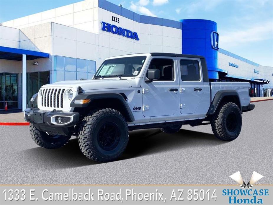used 2023 Jeep Gladiator car, priced at $38,300