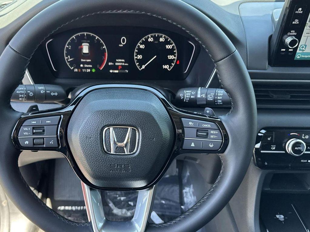 new 2025 Honda Pilot car, priced at $48,709