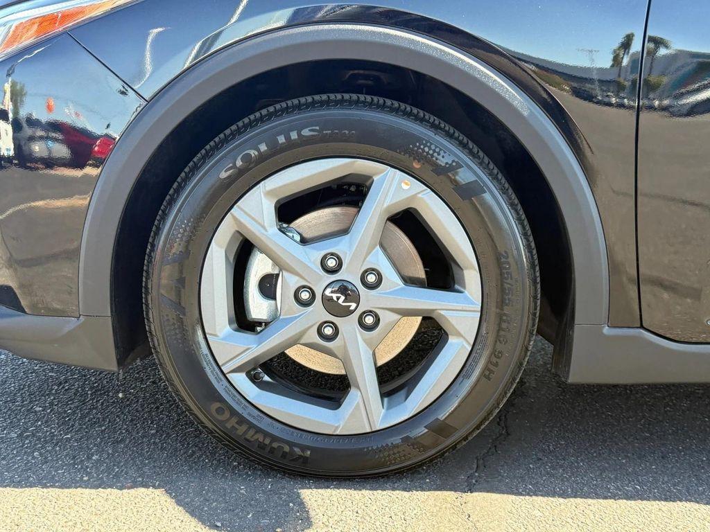 used 2025 Kia K4 car, priced at $21,998