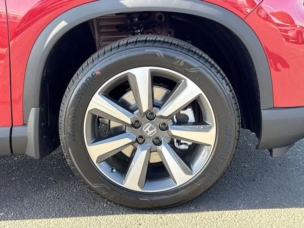 new 2025 Honda Pilot car, priced at $51,138