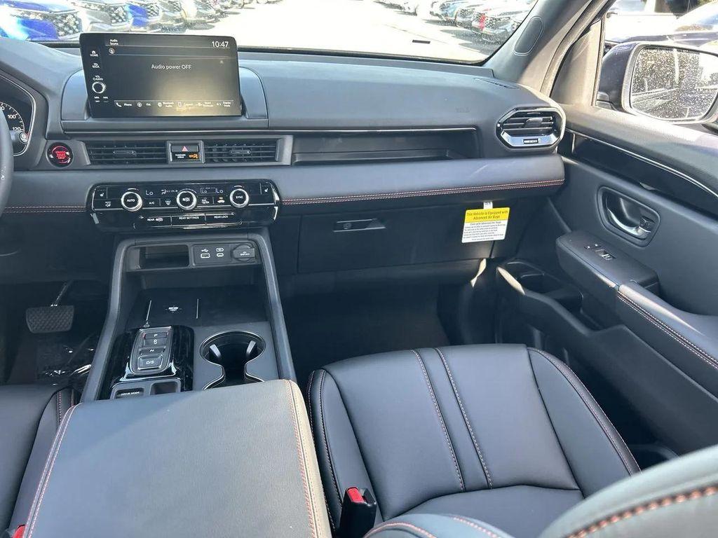 new 2025 Honda Pilot car, priced at $48,974