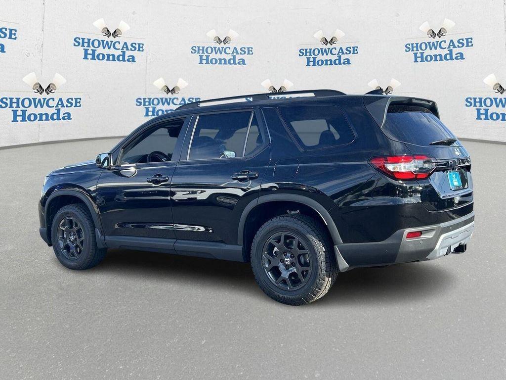 new 2025 Honda Pilot car, priced at $48,974