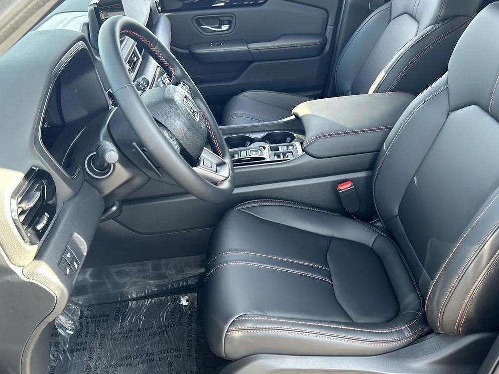 new 2025 Honda Pilot car, priced at $48,974