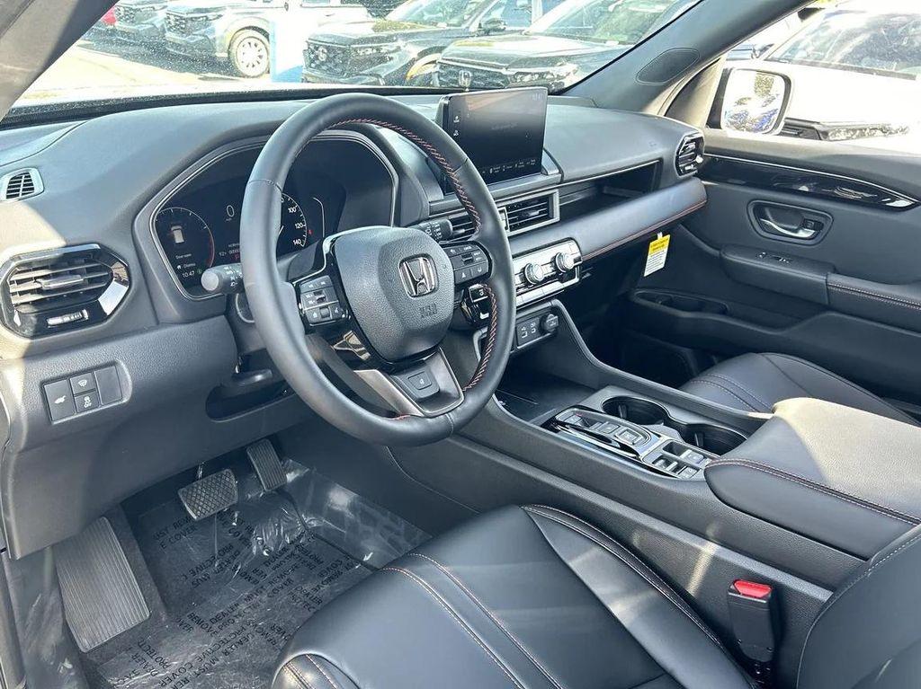 new 2025 Honda Pilot car, priced at $48,974