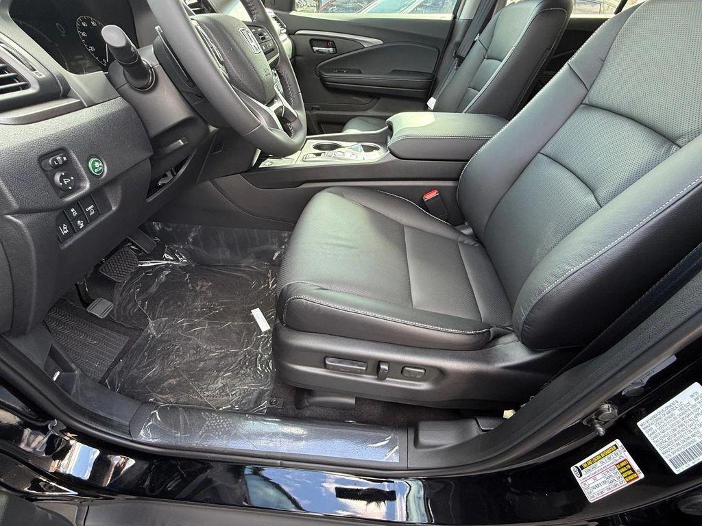 new 2025 Honda Ridgeline car, priced at $42,357
