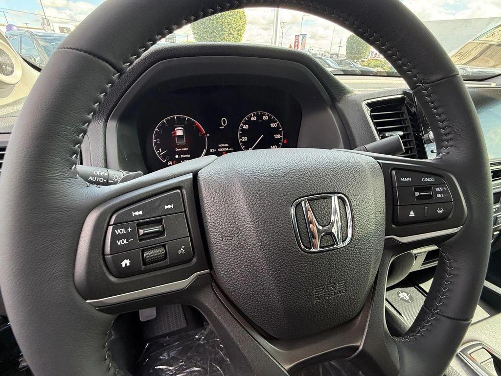 new 2025 Honda Ridgeline car, priced at $42,357