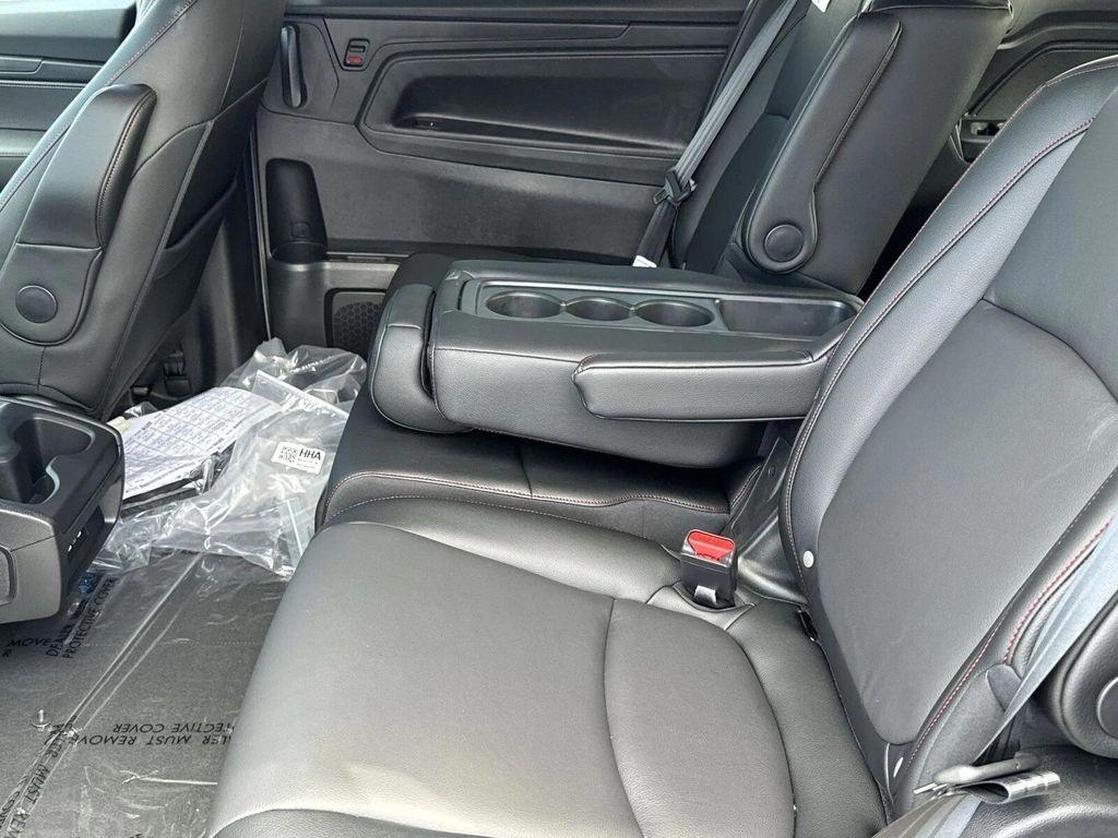 new 2025 Honda Odyssey car, priced at $43,038