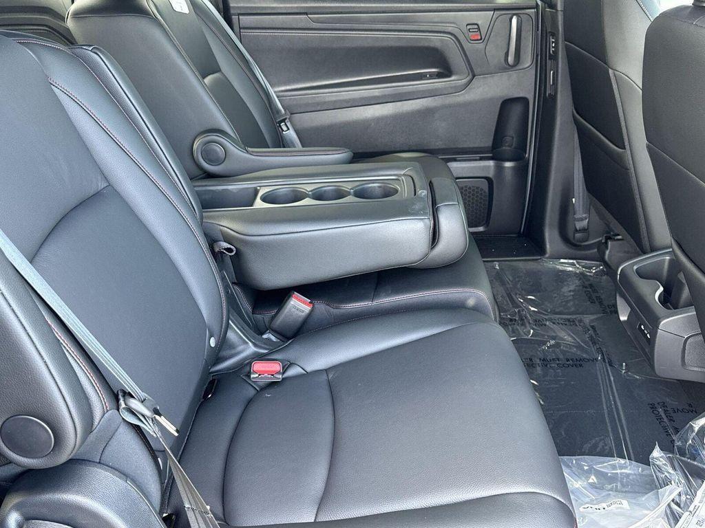 new 2025 Honda Odyssey car, priced at $43,038