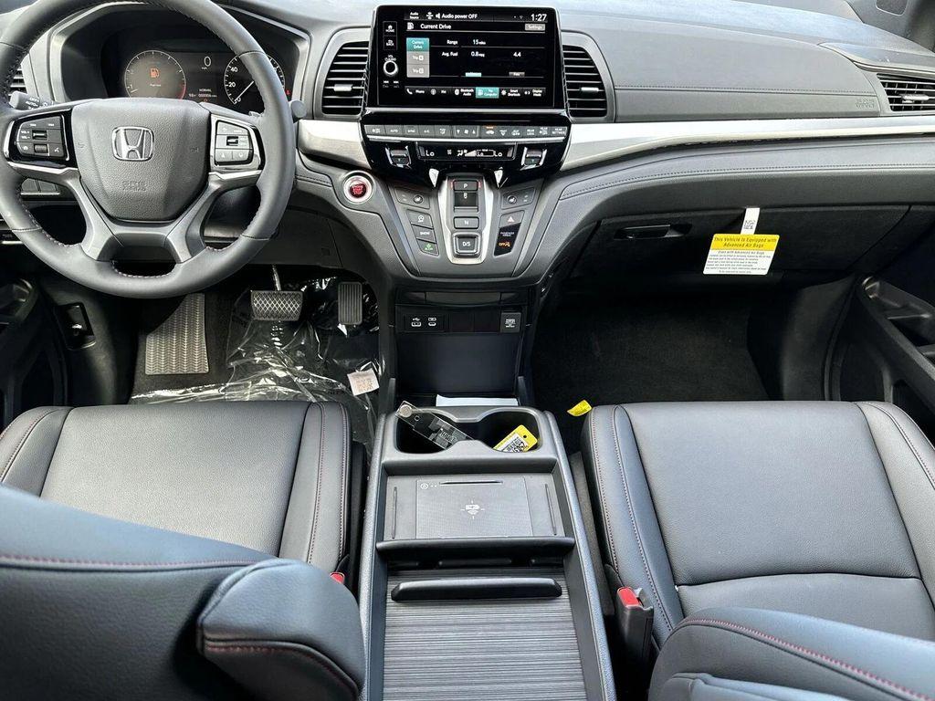 new 2025 Honda Odyssey car, priced at $43,038