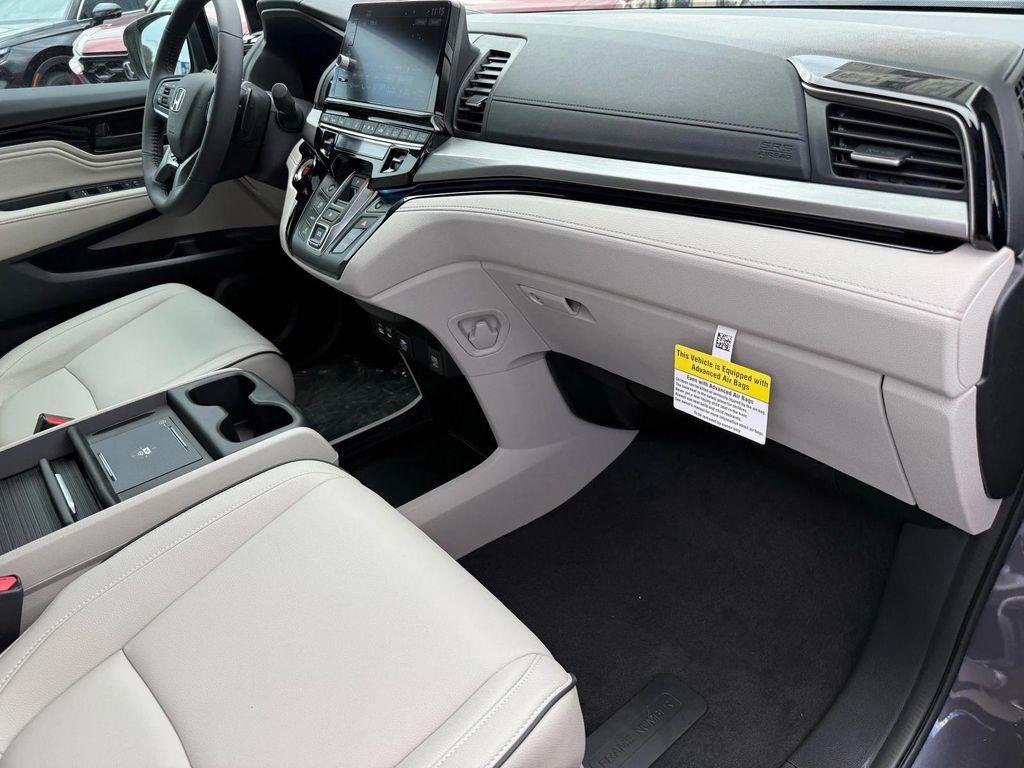 new 2026 Honda Odyssey car, priced at $50,020
