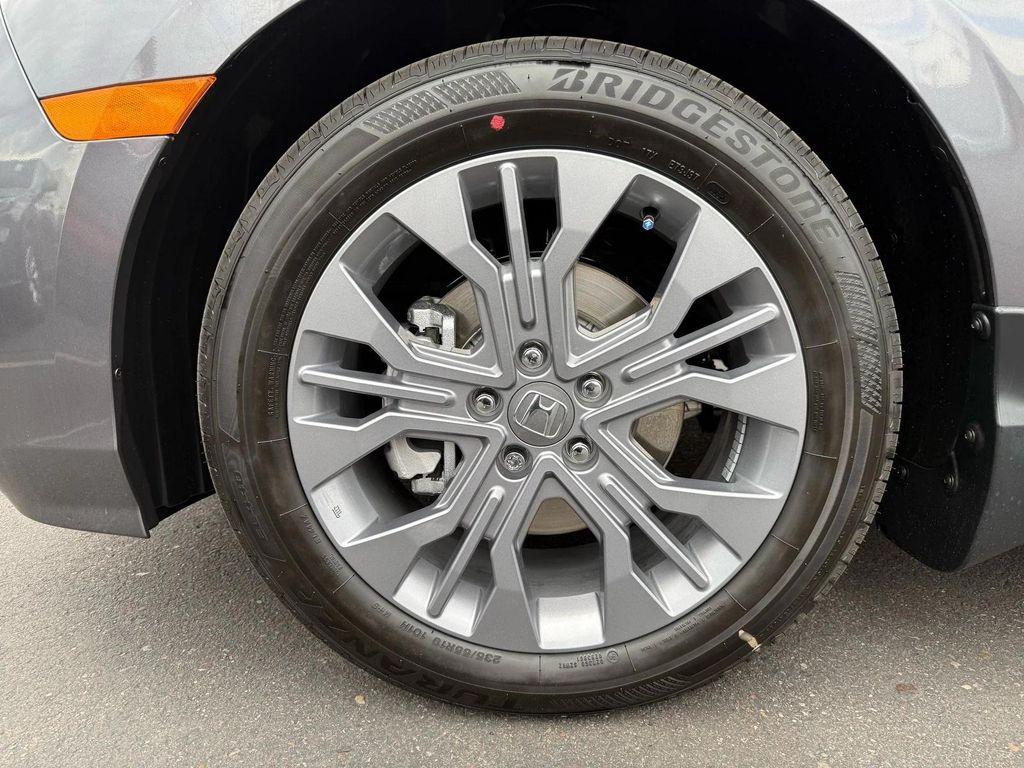 new 2026 Honda Odyssey car, priced at $50,020