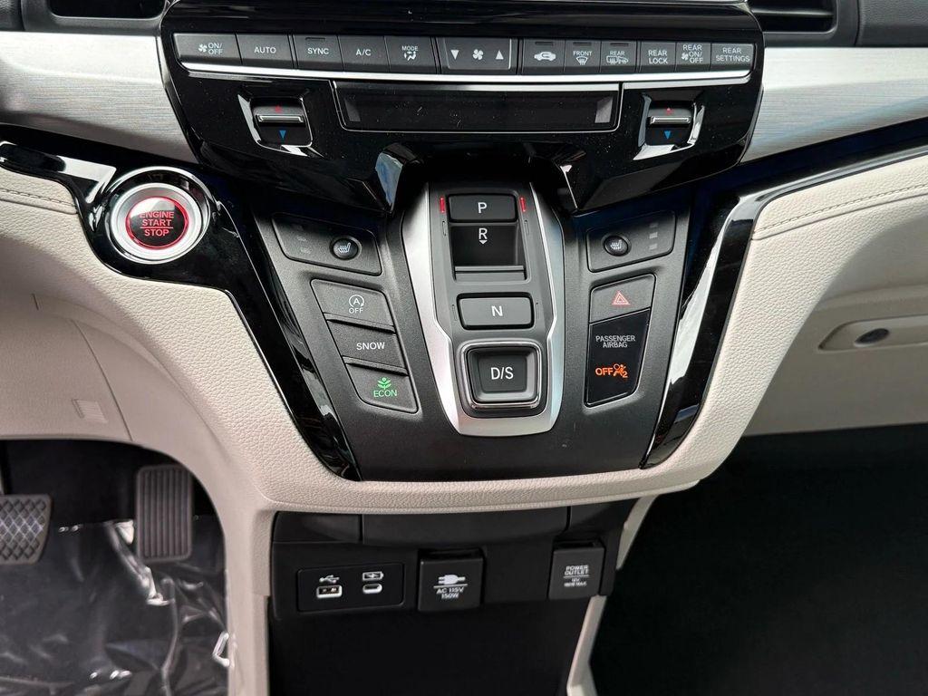 new 2026 Honda Odyssey car, priced at $50,020