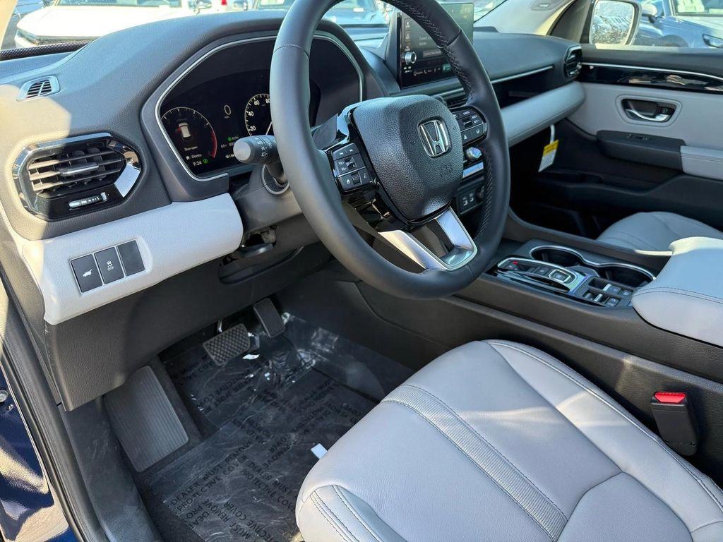 new 2025 Honda Pilot car, priced at $47,735