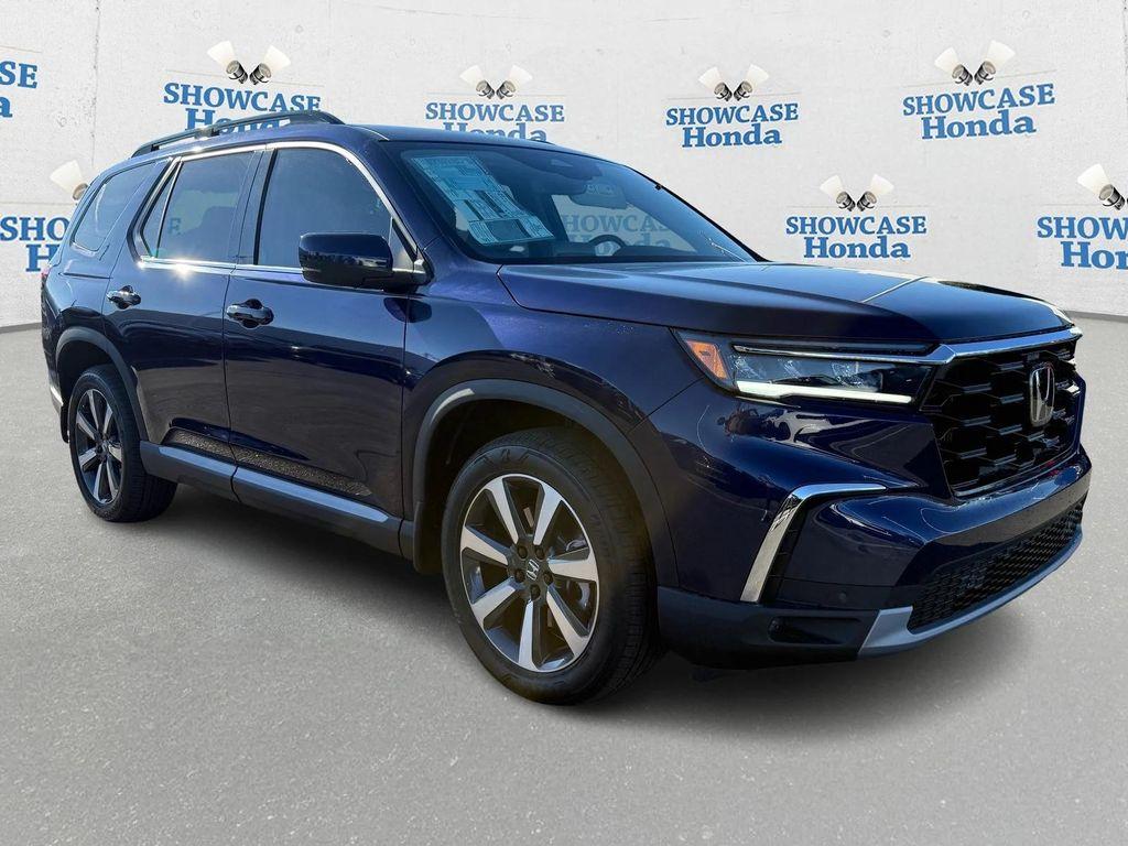 new 2025 Honda Pilot car, priced at $47,735