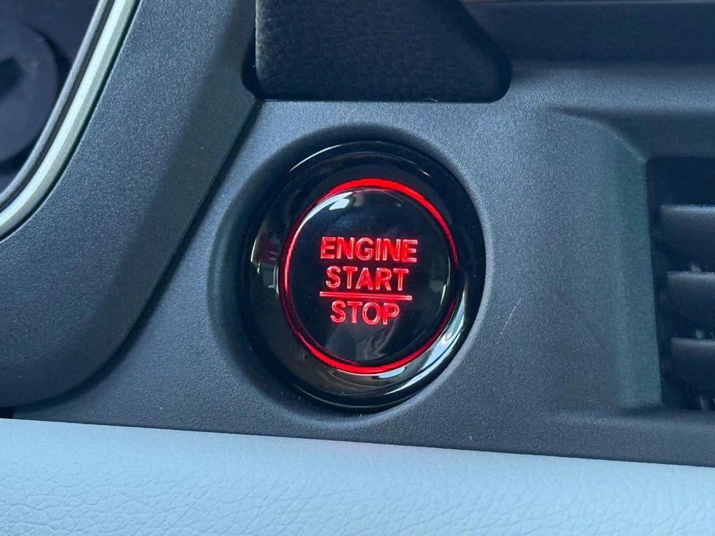 new 2025 Honda Pilot car, priced at $47,735