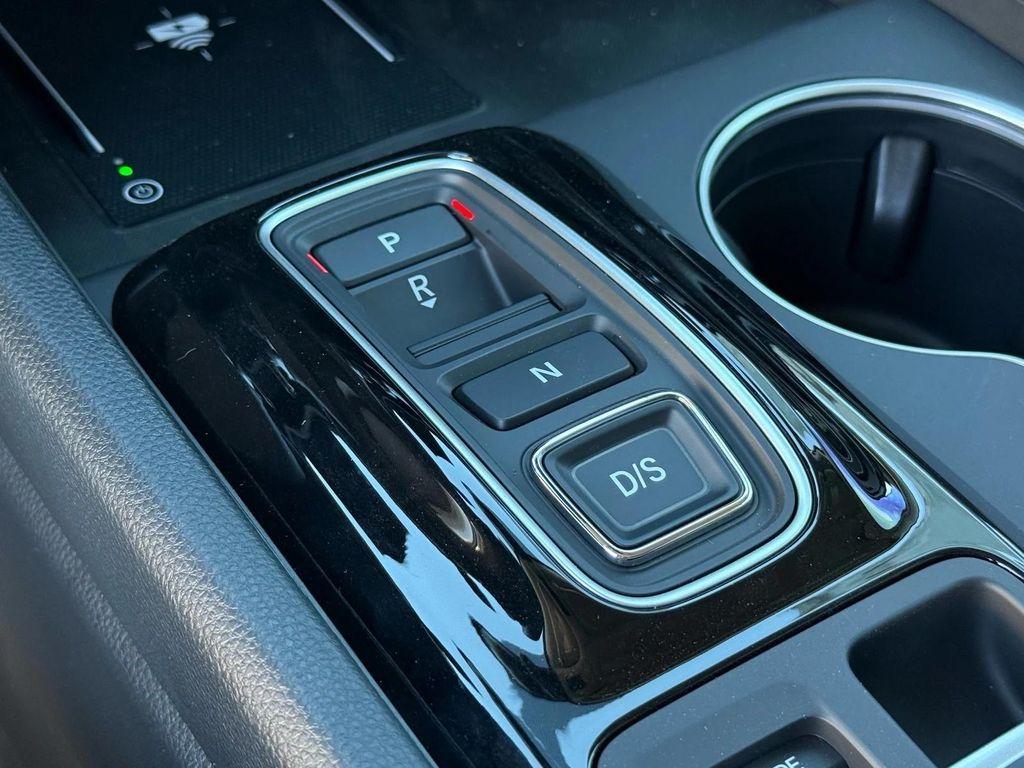 new 2025 Honda Pilot car, priced at $47,735