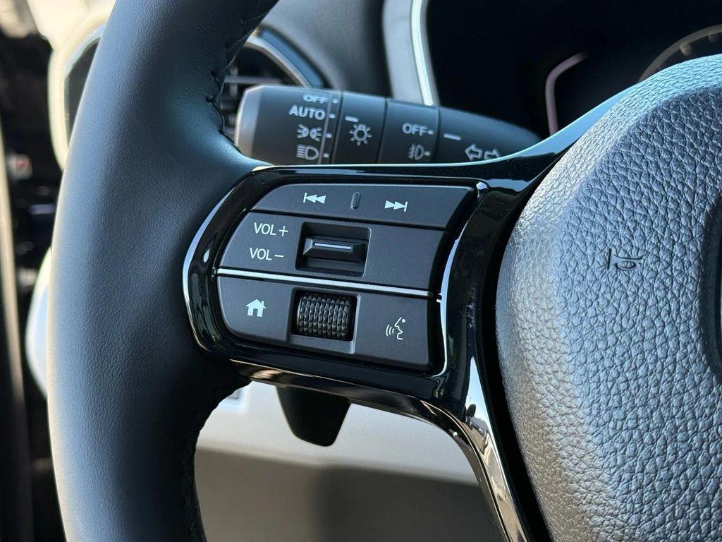 new 2025 Honda Pilot car, priced at $47,735