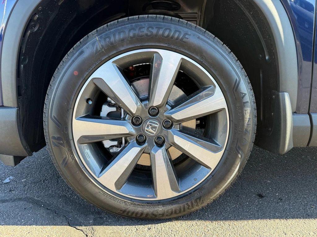 new 2025 Honda Pilot car, priced at $47,735