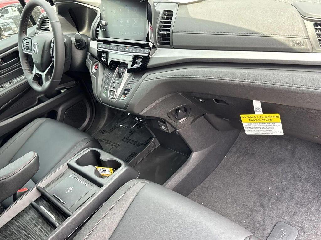 new 2026 Honda Odyssey car, priced at $45,800
