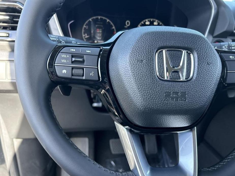 new 2025 Honda Pilot car, priced at $44,218