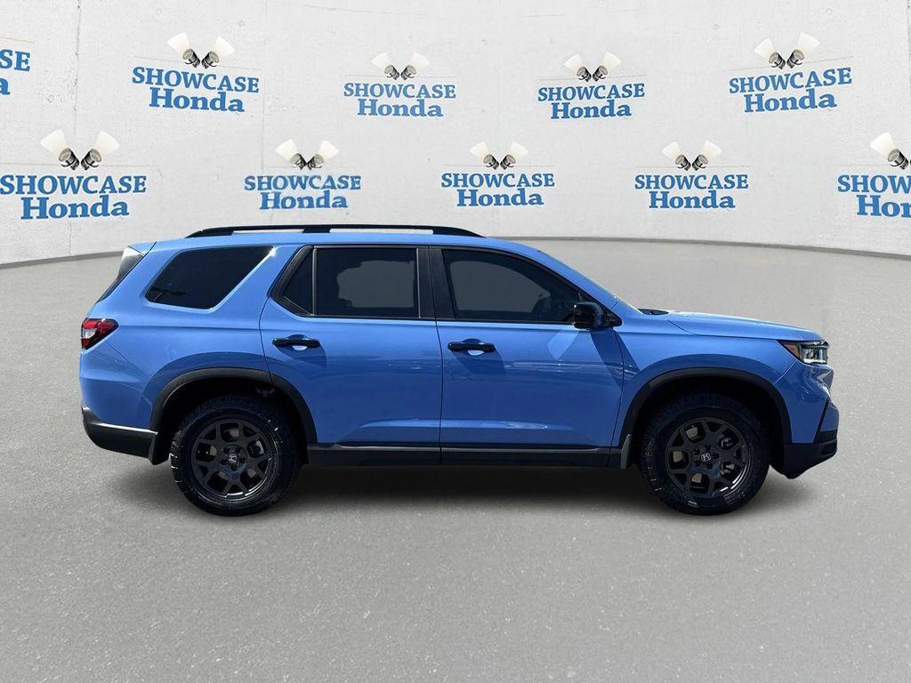 used 2025 Honda Pilot car, priced at $44,700