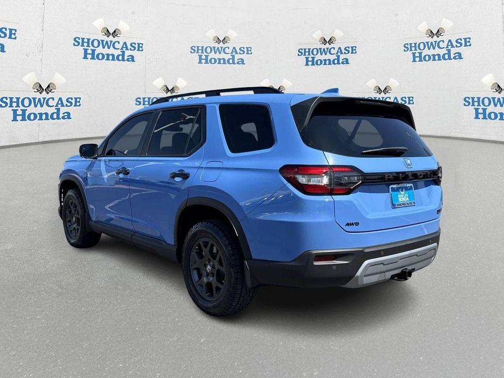 used 2025 Honda Pilot car, priced at $44,700