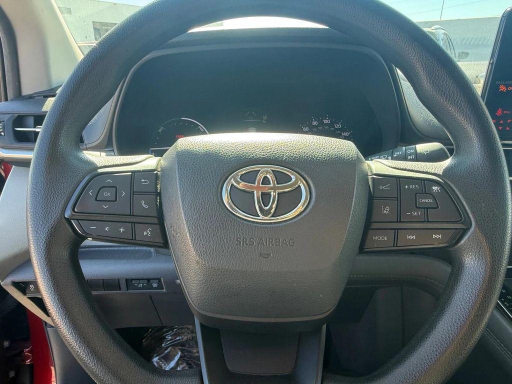 used 2024 Toyota Sienna car, priced at $38,400