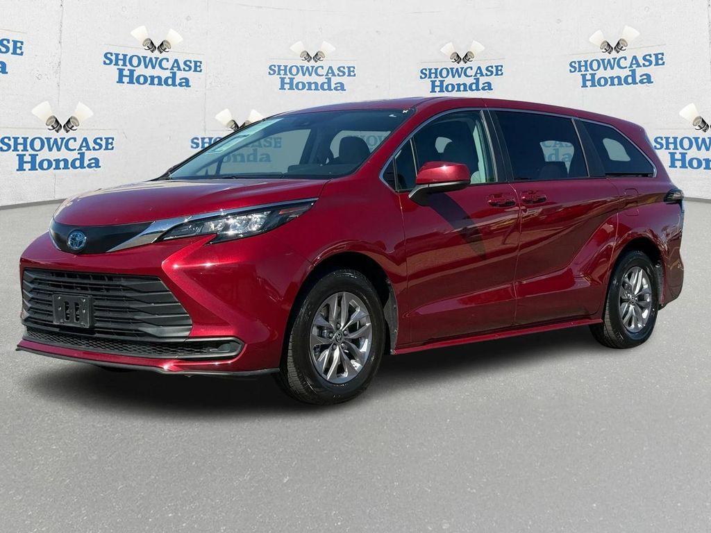 used 2024 Toyota Sienna car, priced at $38,400