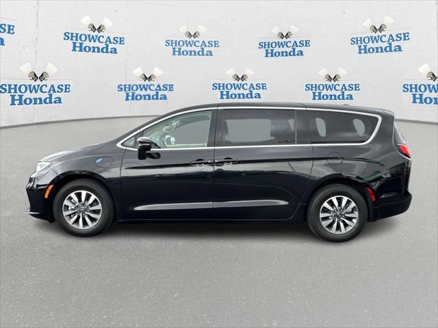 used 2023 Chrysler Pacifica Hybrid car, priced at $27,900