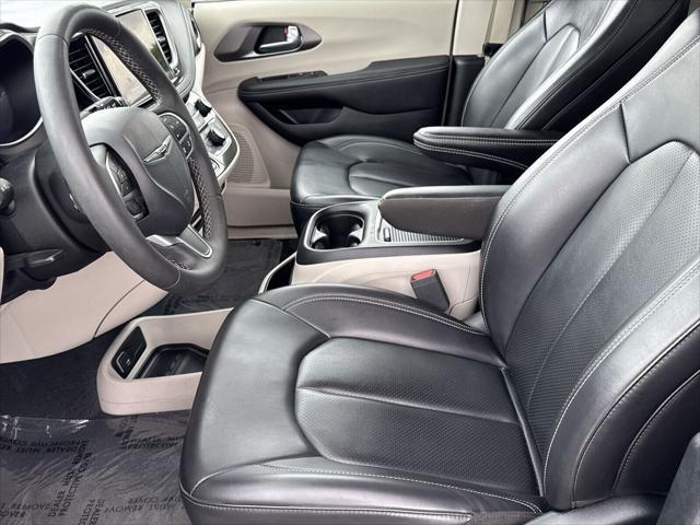 used 2023 Chrysler Pacifica Hybrid car, priced at $27,900