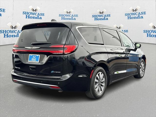 used 2023 Chrysler Pacifica Hybrid car, priced at $27,900