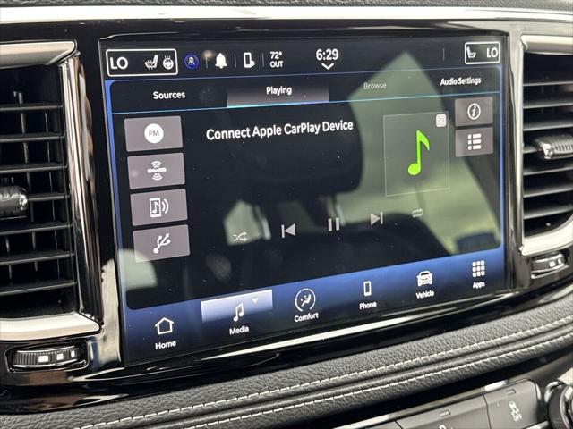 used 2023 Chrysler Pacifica Hybrid car, priced at $27,900