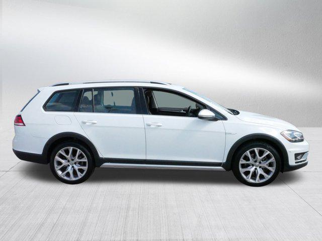 used 2018 Volkswagen Golf Alltrack car, priced at $29,998