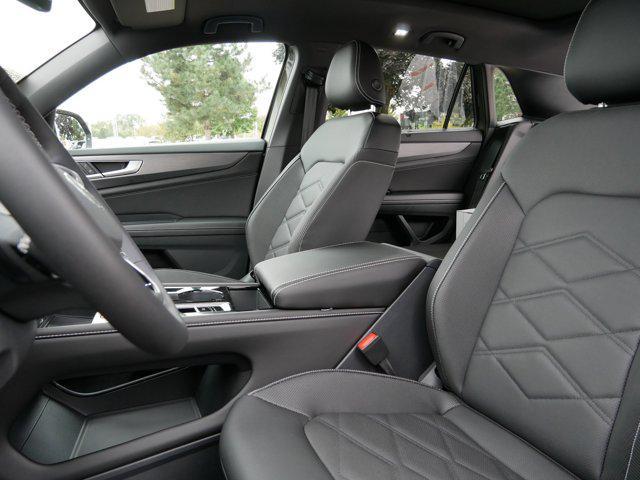 new 2026 Volkswagen Atlas Cross Sport car, priced at $48,394