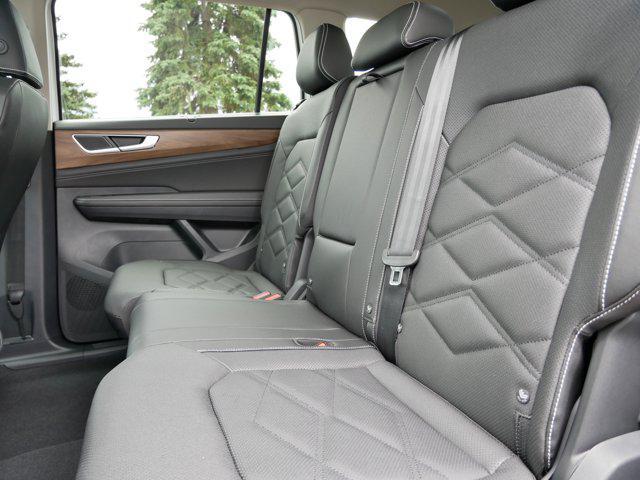 new 2025 Volkswagen Atlas car, priced at $45,045
