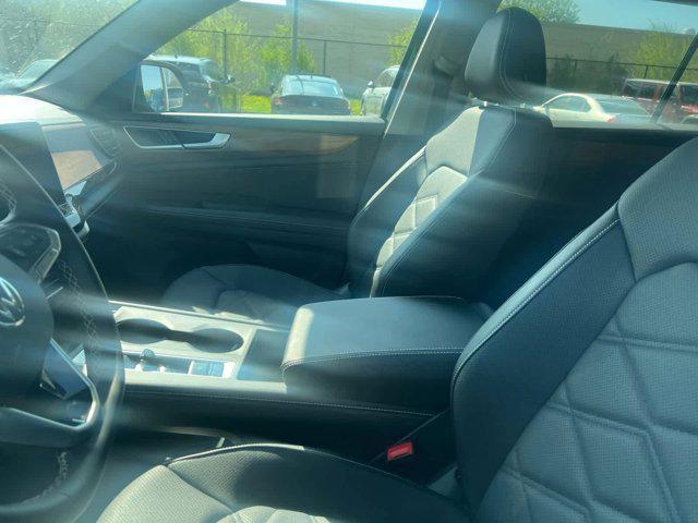 used 2024 Volkswagen Atlas car, priced at $35,998