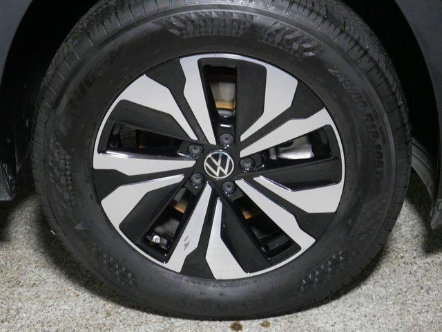 used 2024 Volkswagen Atlas car, priced at $34,998