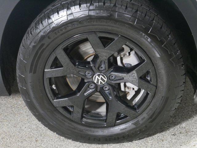 used 2024 Volkswagen Atlas car, priced at $45,998