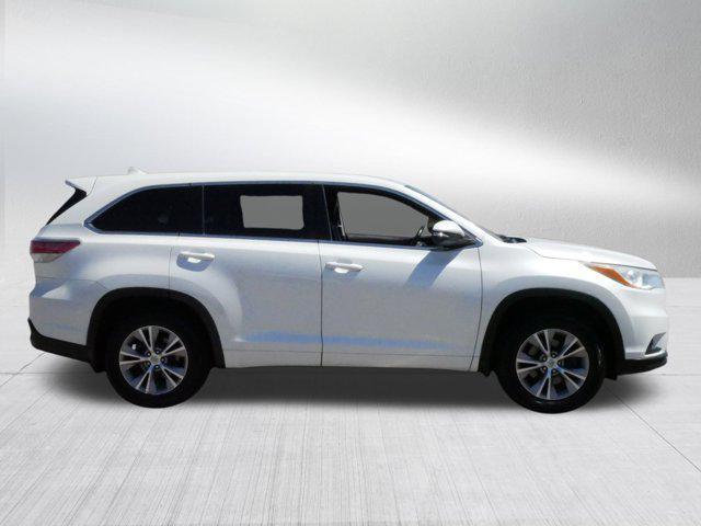 used 2014 Toyota Highlander car, priced at $16,998