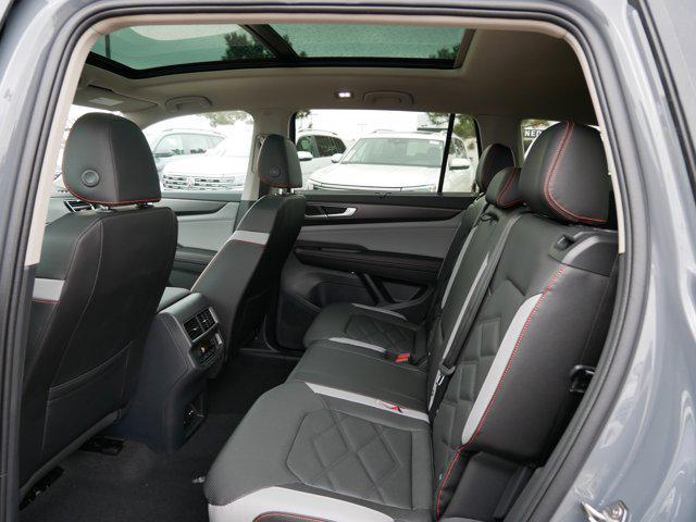 new 2025 Volkswagen Atlas car, priced at $47,031