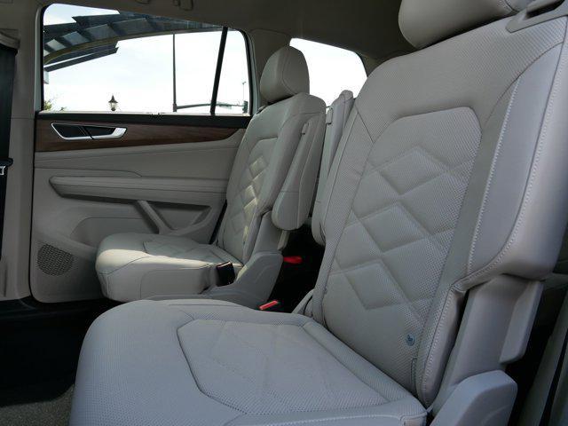 new 2025 Volkswagen Atlas car, priced at $45,740