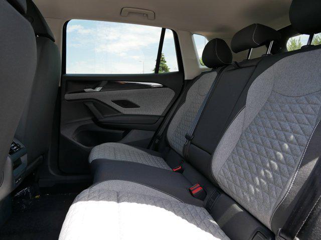 new 2025 Volkswagen Tiguan car, priced at $33,011