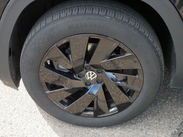 used 2024 Volkswagen Atlas car, priced at $37,998