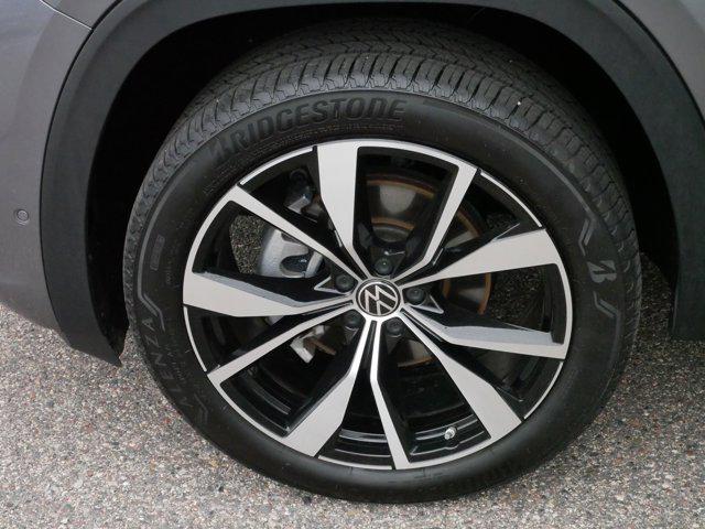 used 2024 Volkswagen Atlas car, priced at $43,998