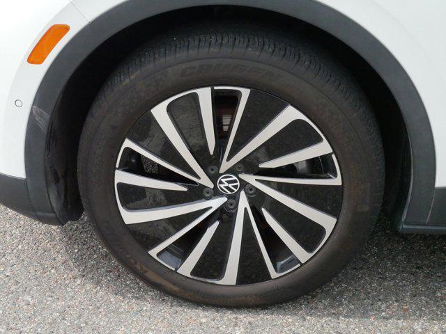used 2023 Volkswagen ID.4 car, priced at $29,998