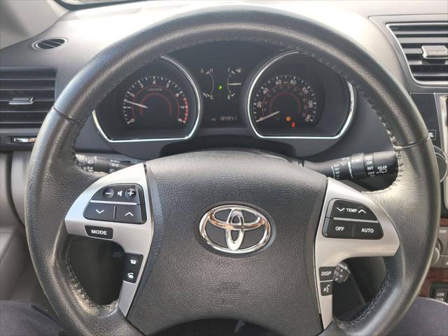 used 2013 Toyota Highlander car, priced at $11,695