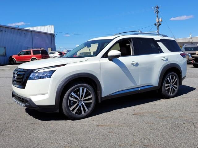 new 2024 Nissan Pathfinder car, priced at $47,125