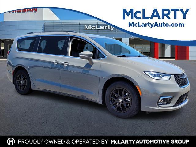 used 2022 Chrysler Pacifica car, priced at $24,895