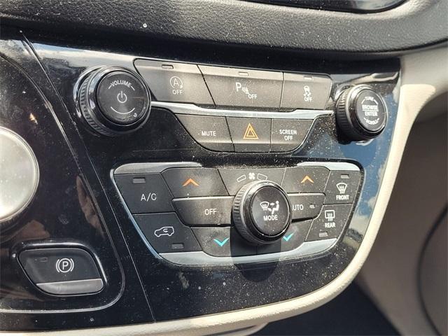 used 2018 Chrysler Pacifica car, priced at $16,300