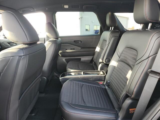 new 2025 Nissan Pathfinder car, priced at $38,661